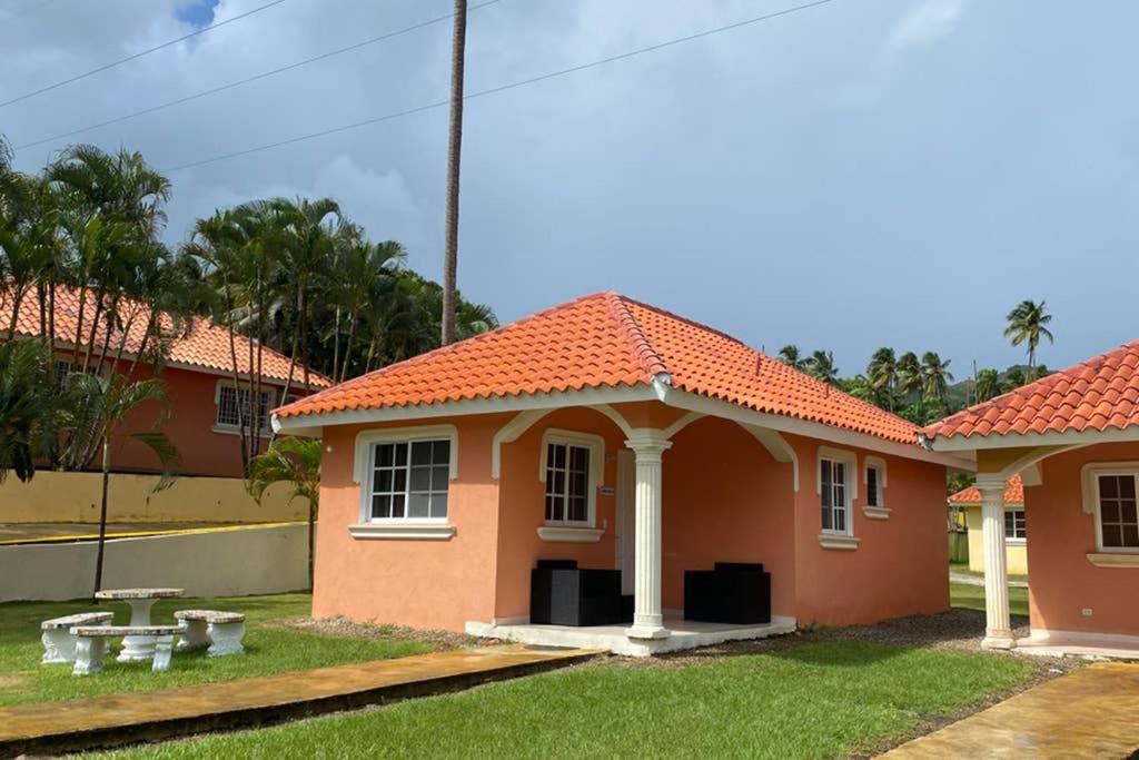 Villa Frente Al Mar En Primera Linea De Playa Лос-Робалос Экстерьер фото